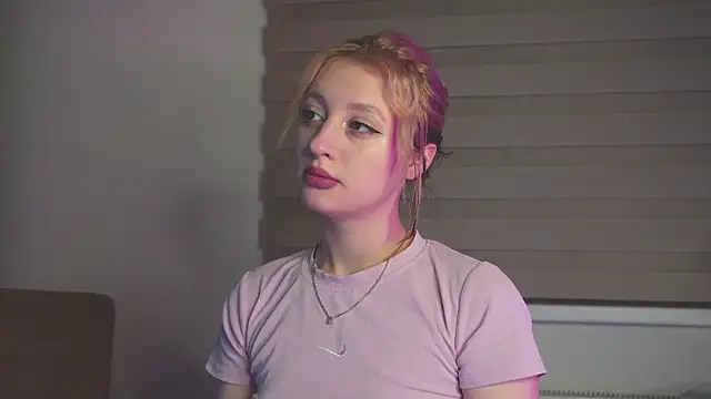 milasmiu online show from January 29, 3:04 pm