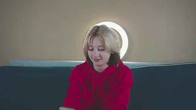 milasmiu online show from February 1, 4:00 pm