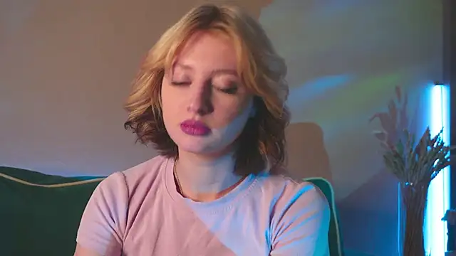 milasmiu online show from February 5, 3:09 pm