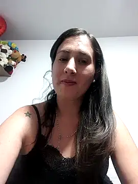 CHARLOTTE 1711 online show from September 28, 4:40 am