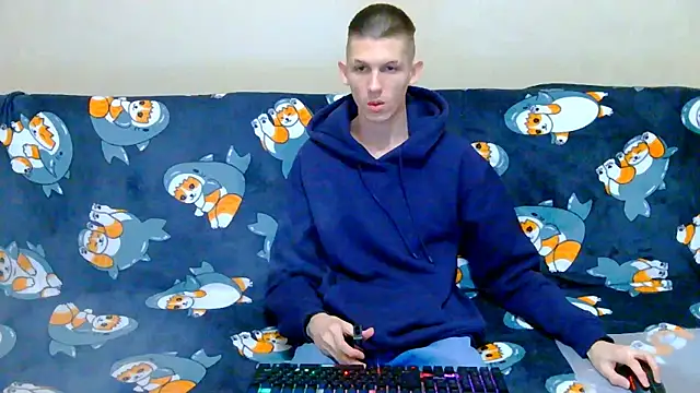 Snapshot of Lester_Broo chatting on October 3, 9:56 pm Lester Broo online show from October 3, 9:56 pm