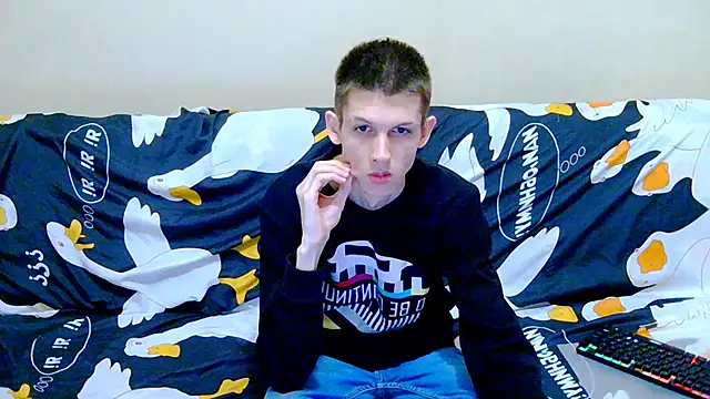 Lester Broo online show from January 15, 9:40 pm