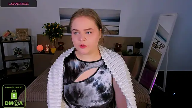 Snapshot of Erica__Alta chatting on February 11, 6:40 am Erica Alta online show from February 11, 6:40 am