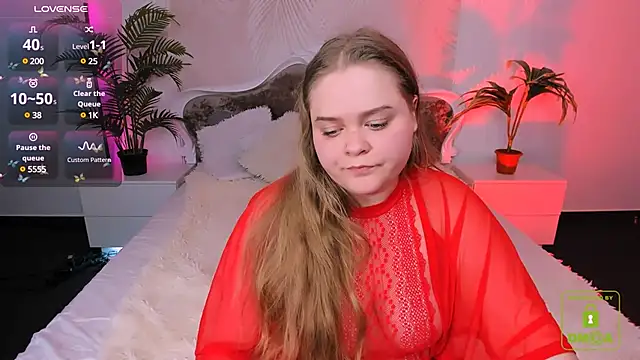 Snapshot of Erica__Alta chatting on February 14, 12:57 pm Erica Alta online show from February 14, 12:57 pm
