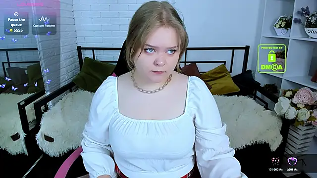 Snapshot of Erica__Alta chatting on September 14, 5:39 am Erica Alta online show from September 14, 5:39 am