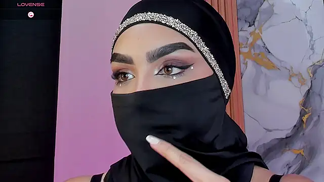 Snapshot of Maissa_Alabi chatting on July 6, 7:38 pm Maissa Alabi online show from July 6, 7:38 pm