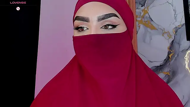 Snapshot of Maissa_Alabi chatting on July 13, 9:06 pm Maissa Alabi online show from July 13, 9:06 pm