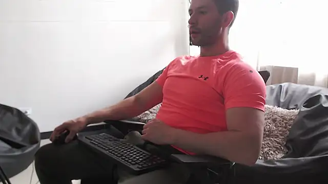 hairyncuteass online show from January 15, 8:05 pm