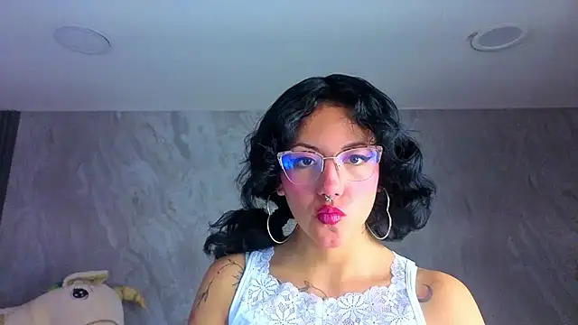 Snapshot of zoe_ch_ chatting on August 1, 3:06 am zoe ch online show from August 1, 3:06 am