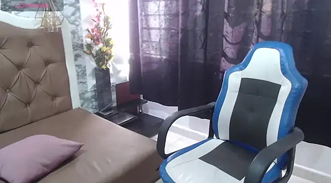 Iam zaia online show from February 24, 8:03 pm