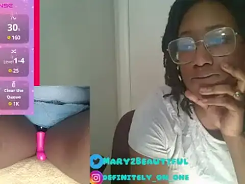 Snapshot of dragdemballznme chatting on February 2, 6:10 pm dragdemballznme online show from February 2, 6:10 pm