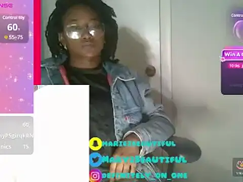 Snapshot of dragdemballznme chatting on February 12, 12:27 am dragdemballznme online show from February 12, 12:27 am