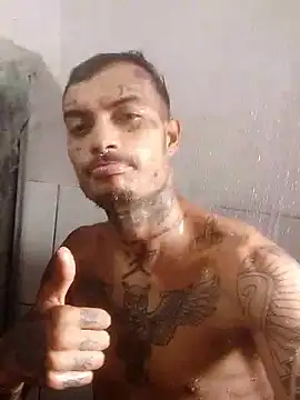 Snapshot of gibbyi777 chatting on December 15, 5:39 pm gibbyi777 online show from December 15, 5:39 pm