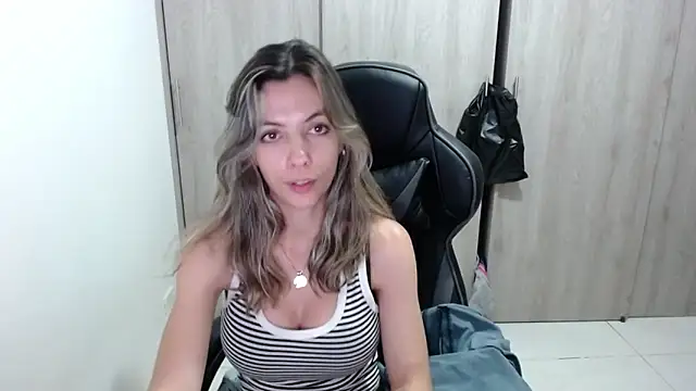 Princezzlove3 online show from February 15, 2:58 am