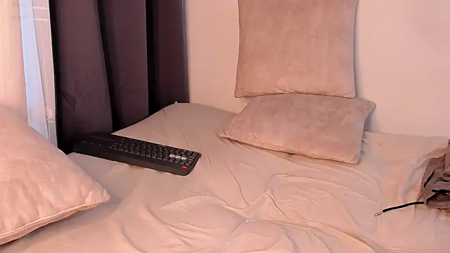 arturguy00 online show from March 10, 10:45 pm