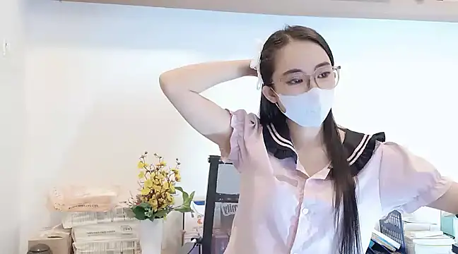 Lush-Office online show from March 18, 1:20 pm