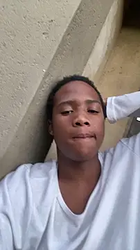 Snapshot of snotLoud chatting on January 18, 5:28 pm snotLoud online show from January 18, 5:28 pm