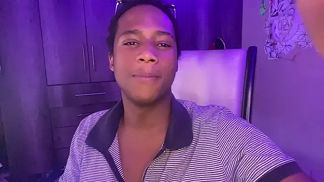 Snapshot of snotLoud chatting on February 3, 2:00 pm snotLoud online show from February 3, 2:00 pm