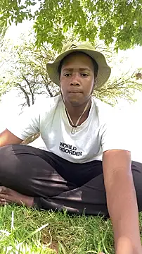 Snapshot of snotLoud chatting on February 24, 8:56 am snotLoud online show from February 24, 8:56 am