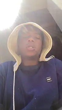 Snapshot of snotLoud chatting on March 3, 9:48 am snotLoud online show from March 3, 9:48 am