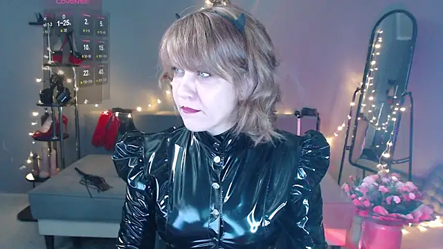 Snapshot of Goddess_Orsa chatting on January 19, 5:55 am Goddess Orsa online show from January 19, 5:55 am