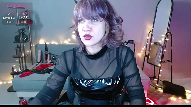 Snapshot of Goddess_Orsa chatting on February 1, 5:28 am Goddess Orsa online show from February 1, 5:28 am