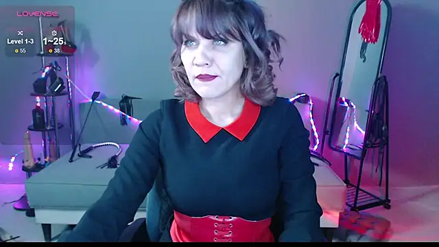 Snapshot of Goddess_Orsa chatting on February 12, 3:45 am Goddess Orsa online show from February 12, 3:45 am