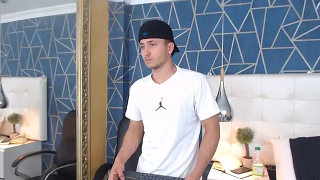 BrandonColee online show from February 10, 3:32 pm