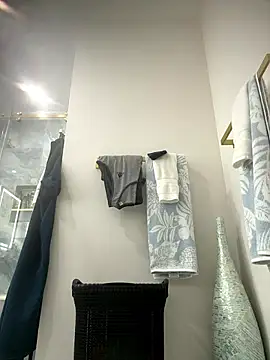 Snapshot of carlospingalinda chatting on March 14, 1:44 am carlospingalinda online show from March 14, 1:44 am