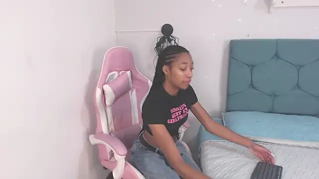 esmeralda-bk online show from February 5, 3:20 pm