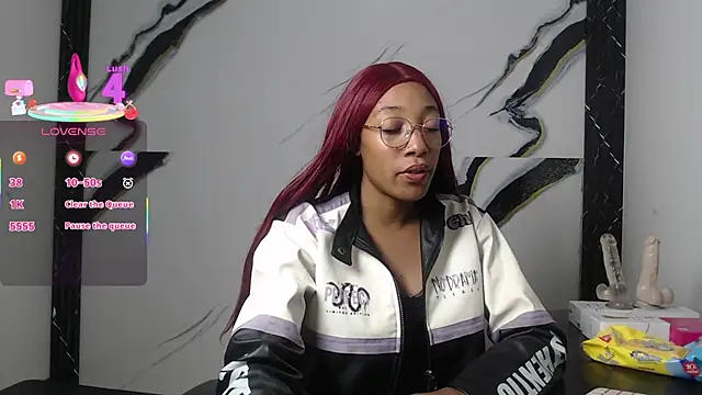 esmeralda-bk online show from September 10, 8:42 pm