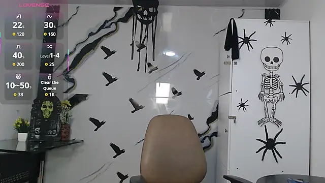 esmeralda-bk online show from October 23, 9:35 pm