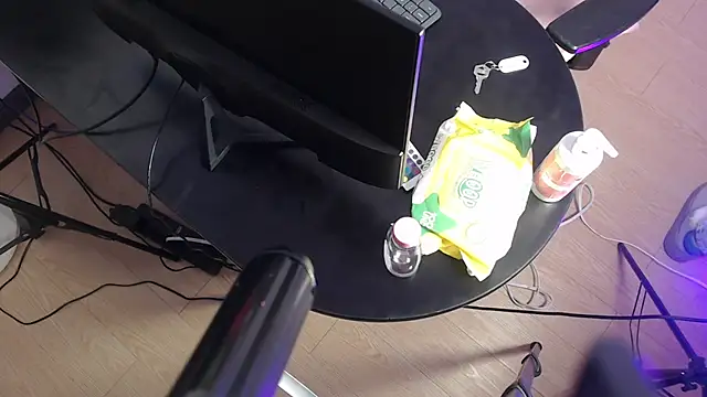 esmeralda-bk online show from April 10, 10:03 pm