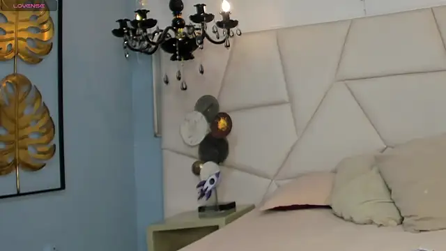 Aitana Hilton  online show from October 25, 11:40 am