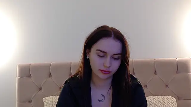 Snapshot of Lilliana_Moon chatting on January 21, 5:09 pm Lilliana Moon online show from January 21, 5:09 pm