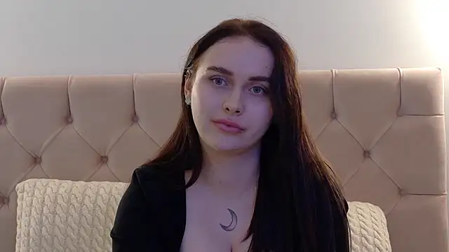 Snapshot of Lilliana_Moon chatting on January 24, 4:49 pm Lilliana Moon online show from January 24, 4:49 pm