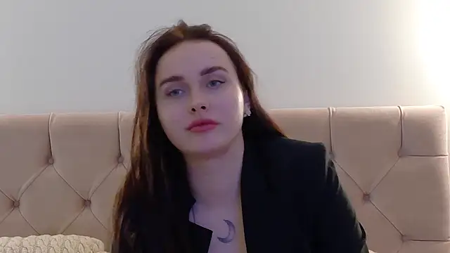 Snapshot of Lilliana_Moon chatting on January 25, 1:19 pm Lilliana Moon online show from January 25, 1:19 pm