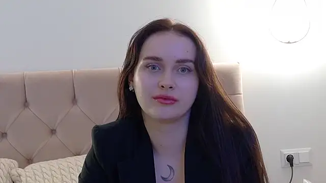 Snapshot of Lilliana_Moon chatting on January 25, 4:24 pm Lilliana Moon online show from January 25, 4:24 pm