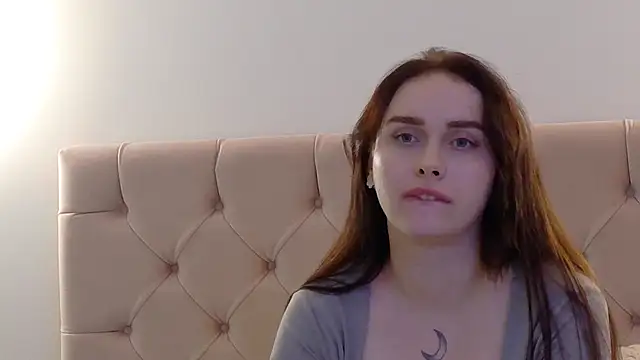 Snapshot of Lilliana_Moon chatting on January 28, 5:03 pm Lilliana Moon online show from January 28, 5:03 pm