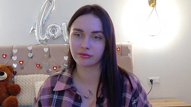 Snapshot of Lilliana_Moon chatting on February 25, 1:50 pm Lilliana Moon online show from February 25, 1:50 pm