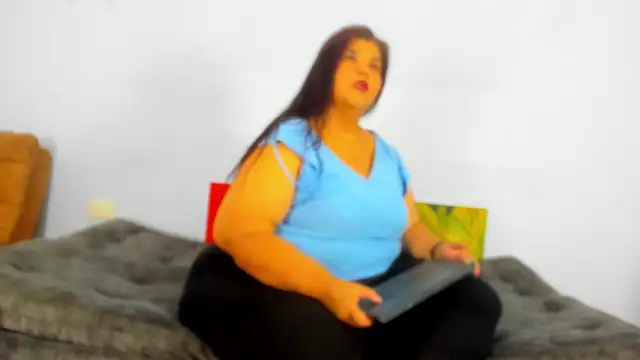 Charlotte curvy  online show from March 3, 7:49 pm