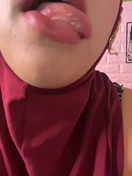 zahra Jalid online show from April 2, 11:35 pm