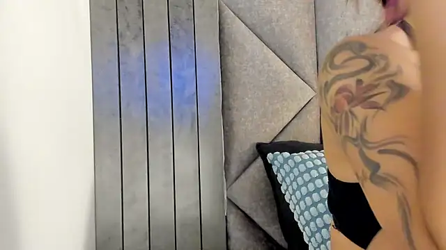 SabrinaSpell  online show from February 12, 7:31 pm