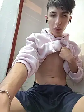 adriaav online show from April 15, 9:05 am