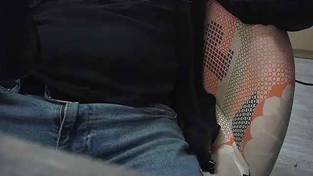 Snapshot of zoltard_1911 chatting on February 27, 11:37 pm zoltard 1911 online show from February 27, 11:37 pm