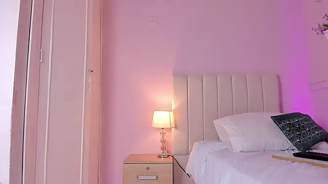  isabela x online show from January 14, 9:41 pm