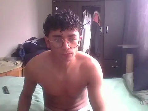 Snapshot of elbebesitobebelean666 chatting on November 25, 3:45 pm elbebesitobebelean666 online show from November 25, 3:45 pm