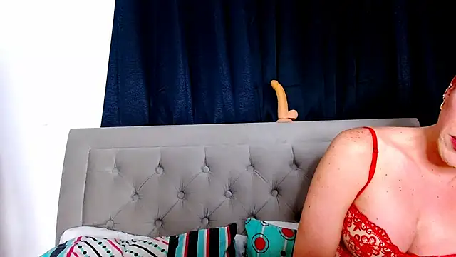 sweethoneytsx online show from September 19, 9:59 pm