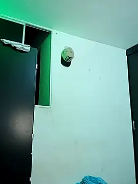 Latinos 2001 online show from January 25, 3:09 am