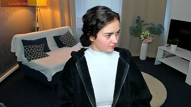 Snapshot of AmeliaLoveee chatting on January 15, 12:58 pm AmeliaLoveee online show from January 15, 12:58 pm